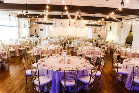 Gail's Flowers And Event Decor